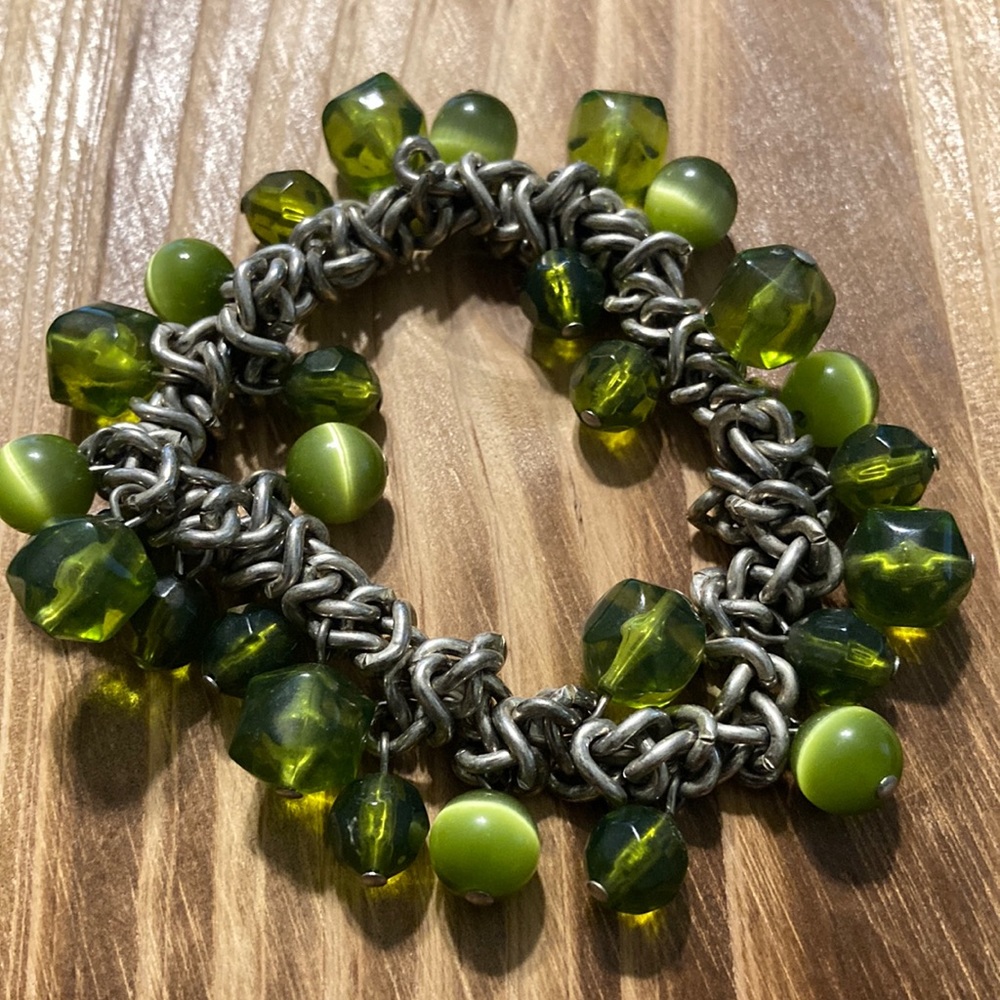 Green beaded silver chain stretchy Bracelet
